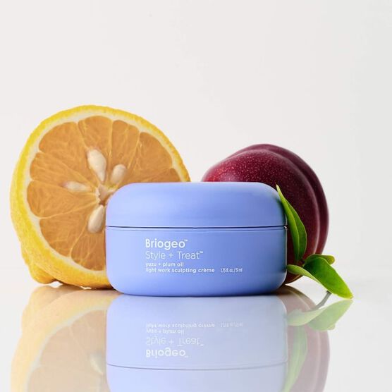 Pomada Modeladora Briogeo Style + Treat Plum Sculpting Cream